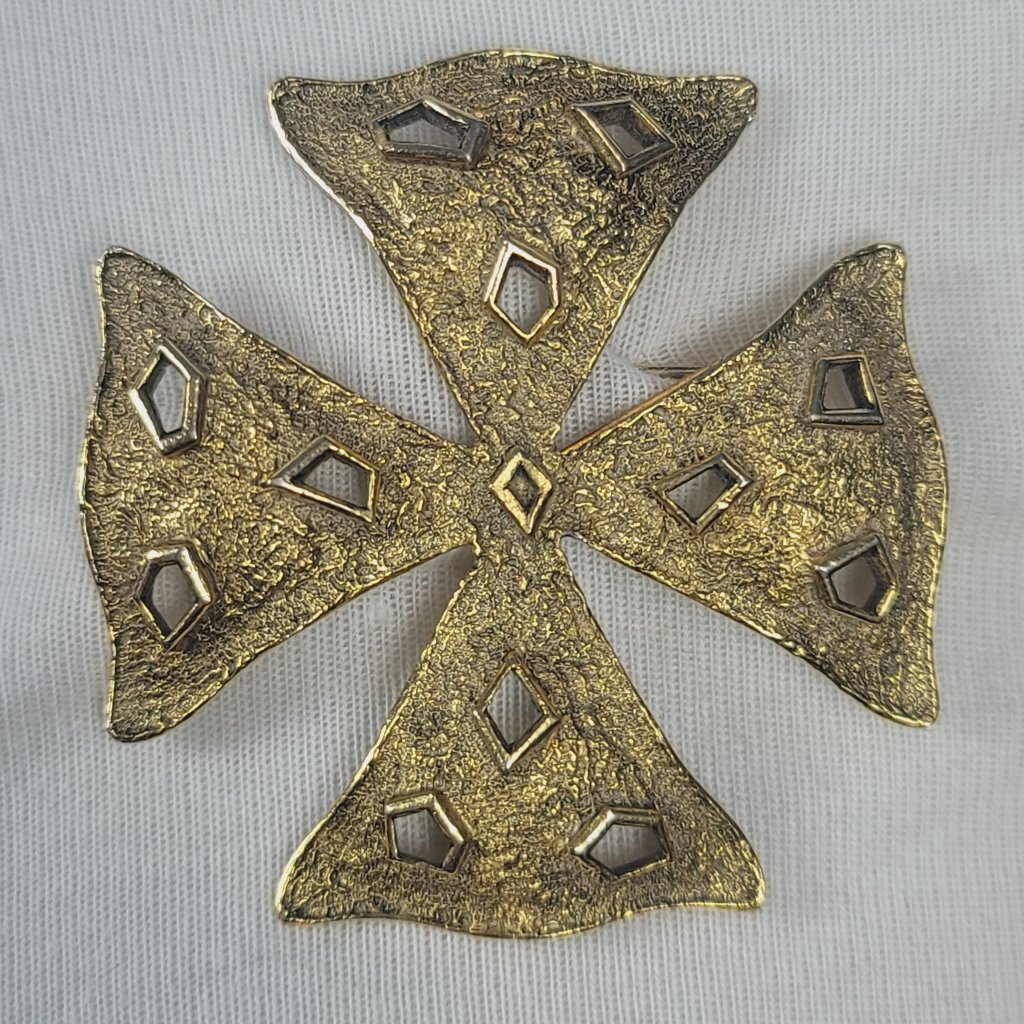 Vintage Maltese Cross Brooch Gold Tone Textured Metal Costume / Estate Jewelry